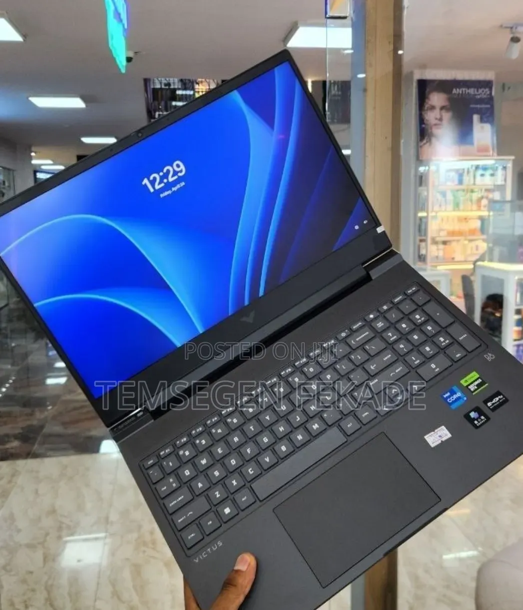 New Laptop HP Victus 16 16GB Intel Core i7 SSD 1T