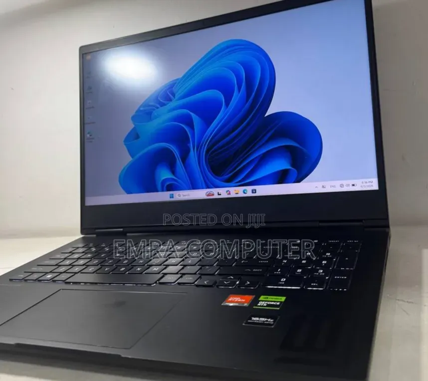 New Laptop HP 16GB AMD Ryzen 7 SSD 512GB