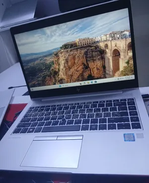 New Laptop HP EliteBook 840 G5 8GB Intel Core i7 SSD 512GB
