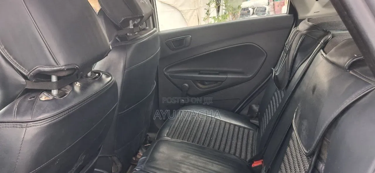 Ford Fiesta 2014 Silver