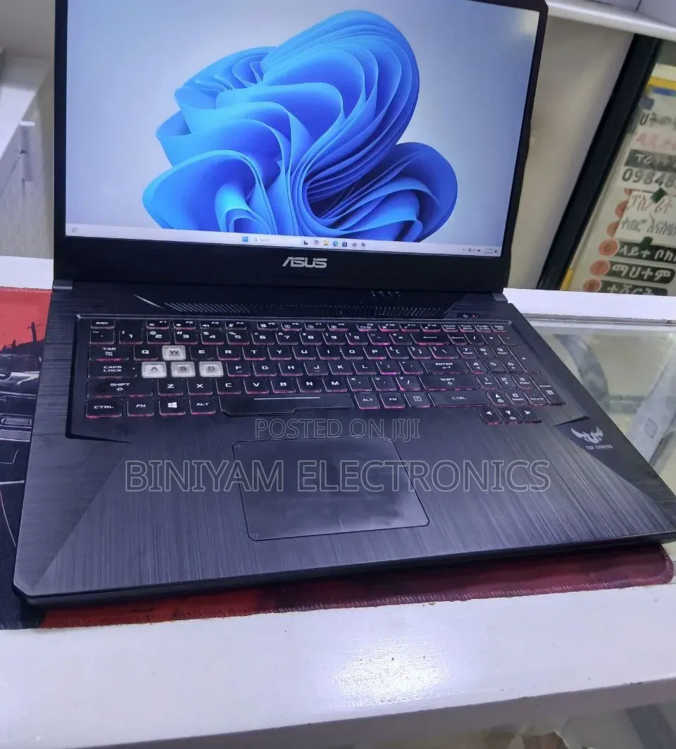 New Laptop Asus TUF Dash F15 8GB AMD Ryzen 7 SSD 512GB