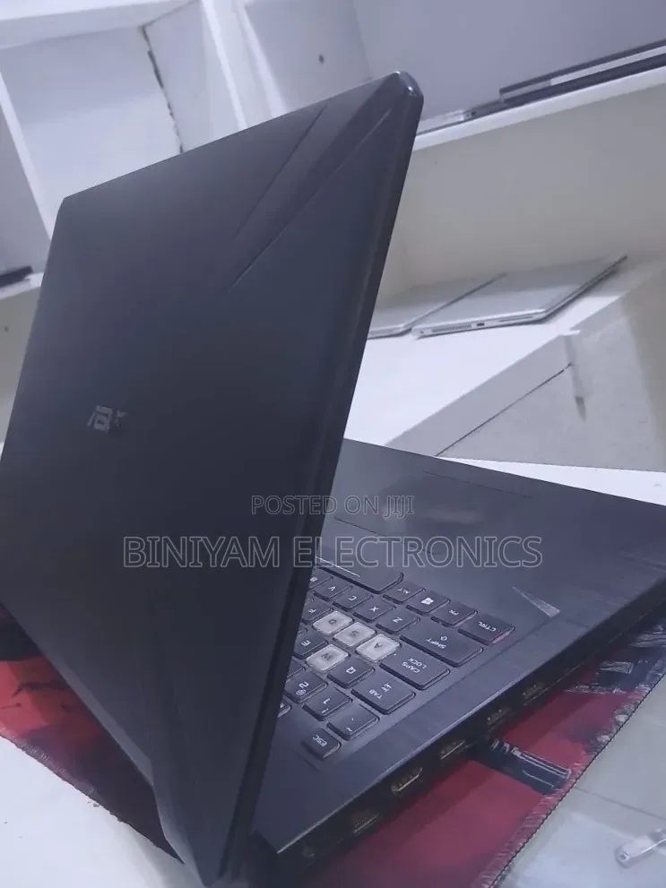 New Laptop Asus TUF Dash F15 8GB AMD Ryzen 7 SSD 512GB