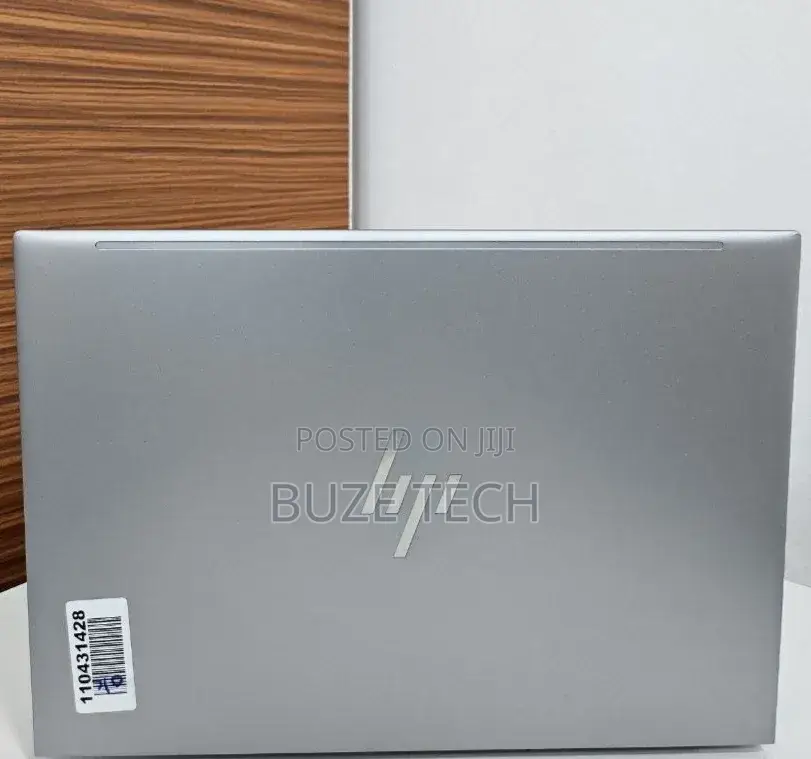 New Laptop HP ZBook Firefly 14 G10 16GB Intel Core i7 SSD 512GB