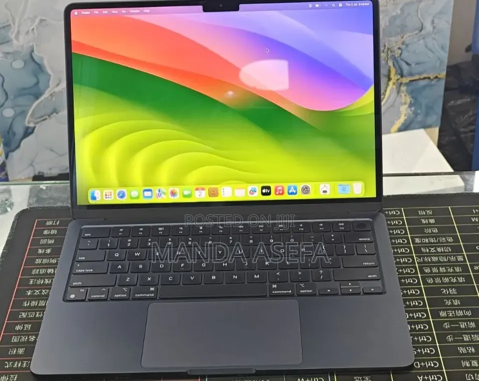 New Laptop Apple MacBook Air 2022 M2 8GB Apple M2 SSD 512GB