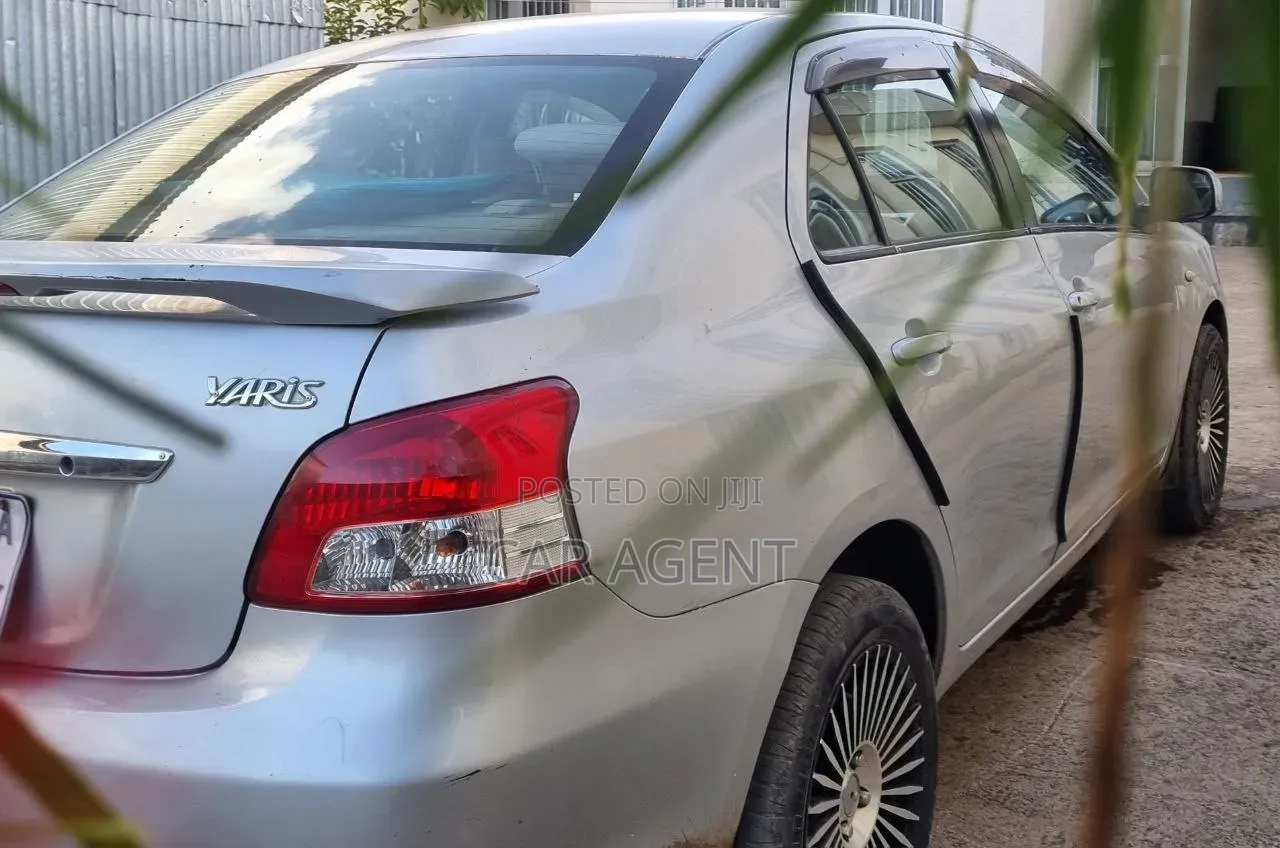 Toyota Yaris 2007 Silver