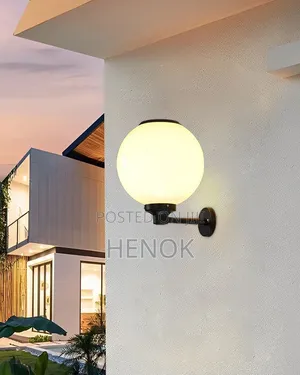 ​Modern Outdoor Globe Wall Light / Exterior Sconce