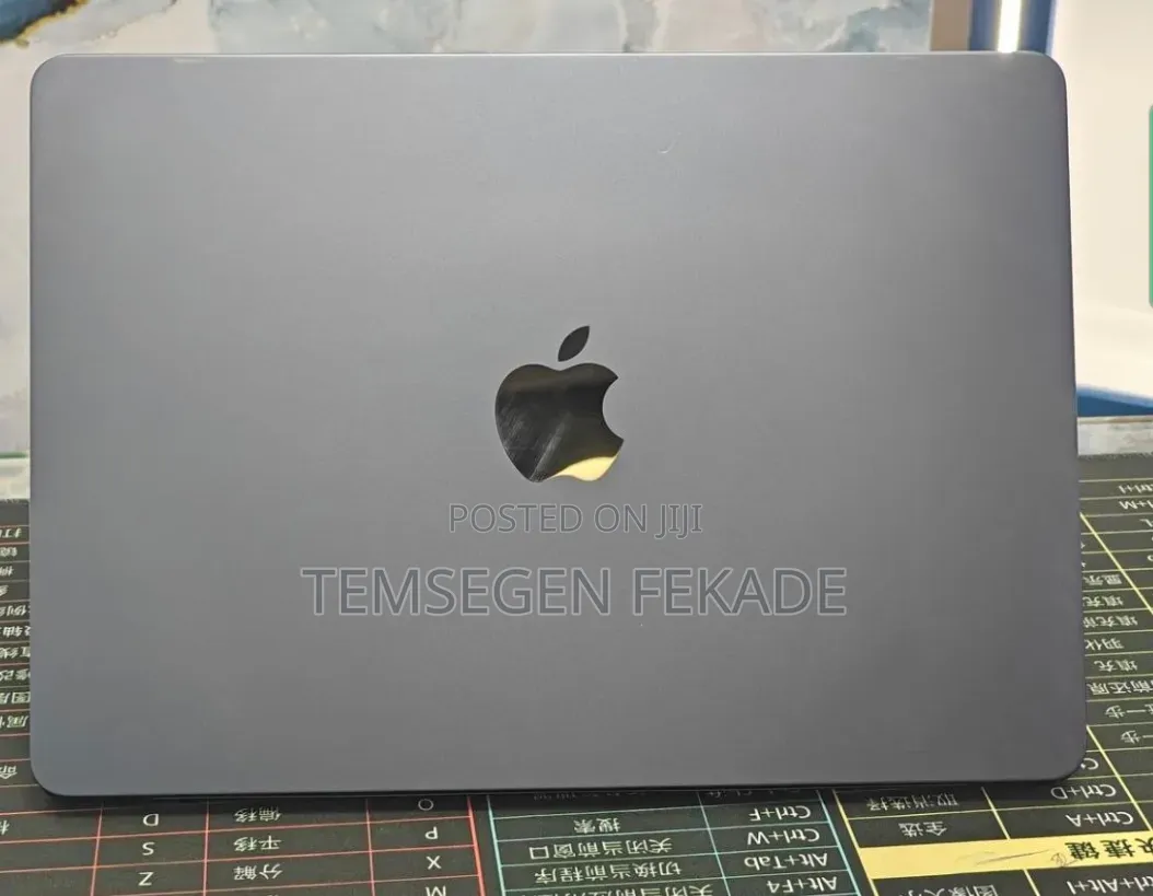 New Laptop Apple MacBook Air 2023 M2 8GB Apple M2 SSD 512GB
