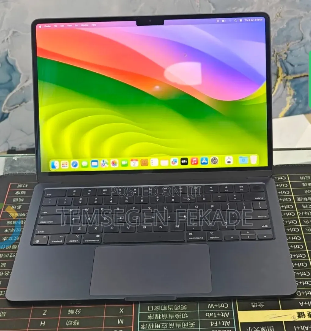New Laptop Apple MacBook Air 2023 M2 8GB Apple M2 SSD 512GB