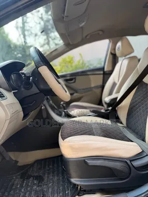 Hyundai Avante 2016 Blue