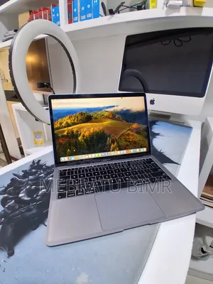 New Laptop Apple MacBook Air 2019 8GB Intel Core i5 SSD 128GB