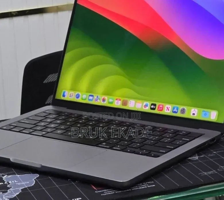 New Laptop Apple MacBook Air 2022 M2 8GB Apple M2 SSD 512GB