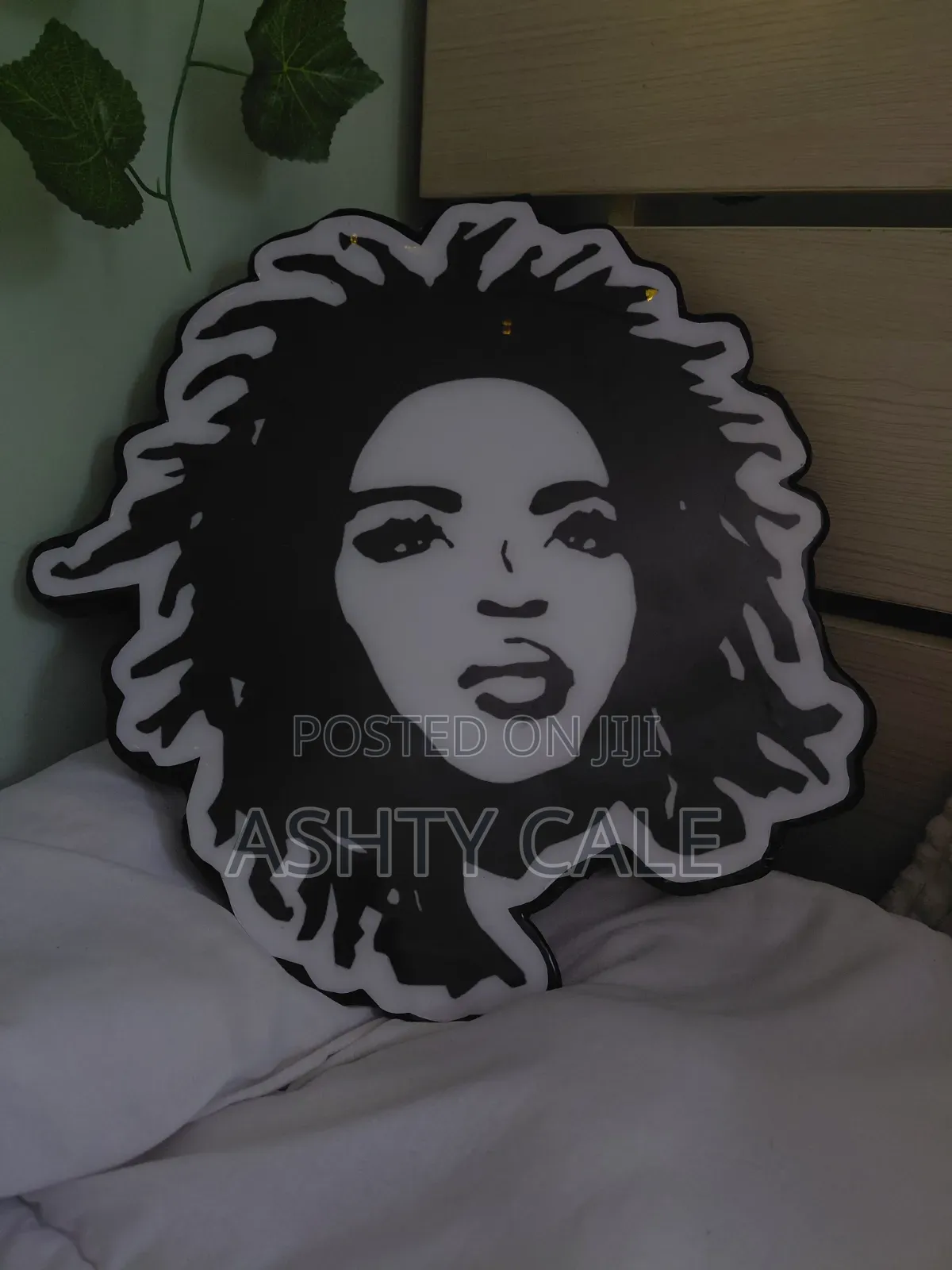 ​Lauryn Hill Glossy Wall Art / Home Decor