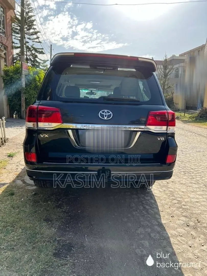 Toyota Land Cruiser 2015 Gray