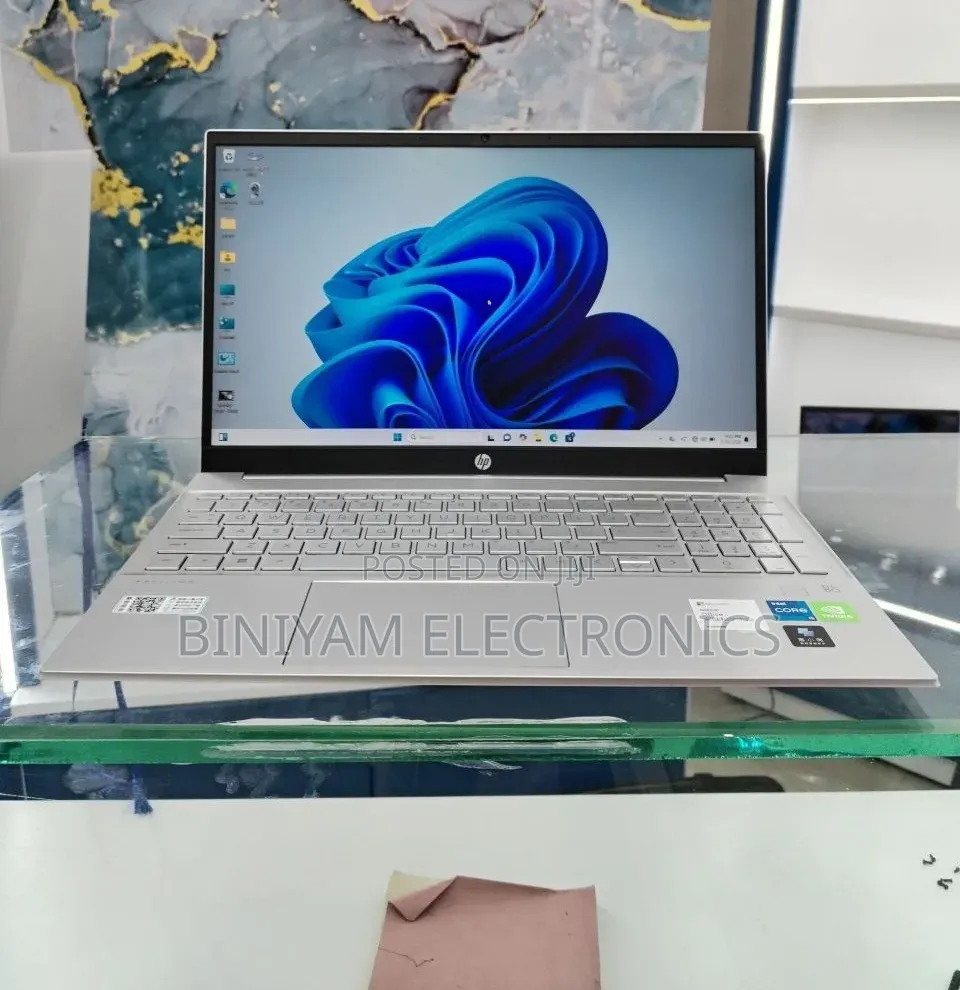 New Laptop HP Pavilion 15 16GB Intel Core i5 SSD 512GB