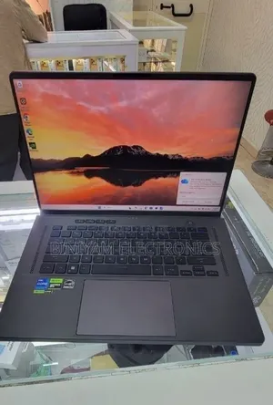 New Laptop Asus ROG Zephyrus G16 16GB Intel Core i7 SSD 512GB