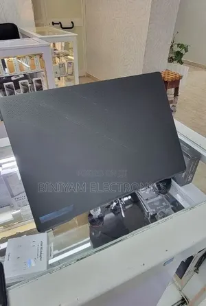 New Laptop Asus ROG Zephyrus G16 16GB Intel Core i7 SSD 512GB