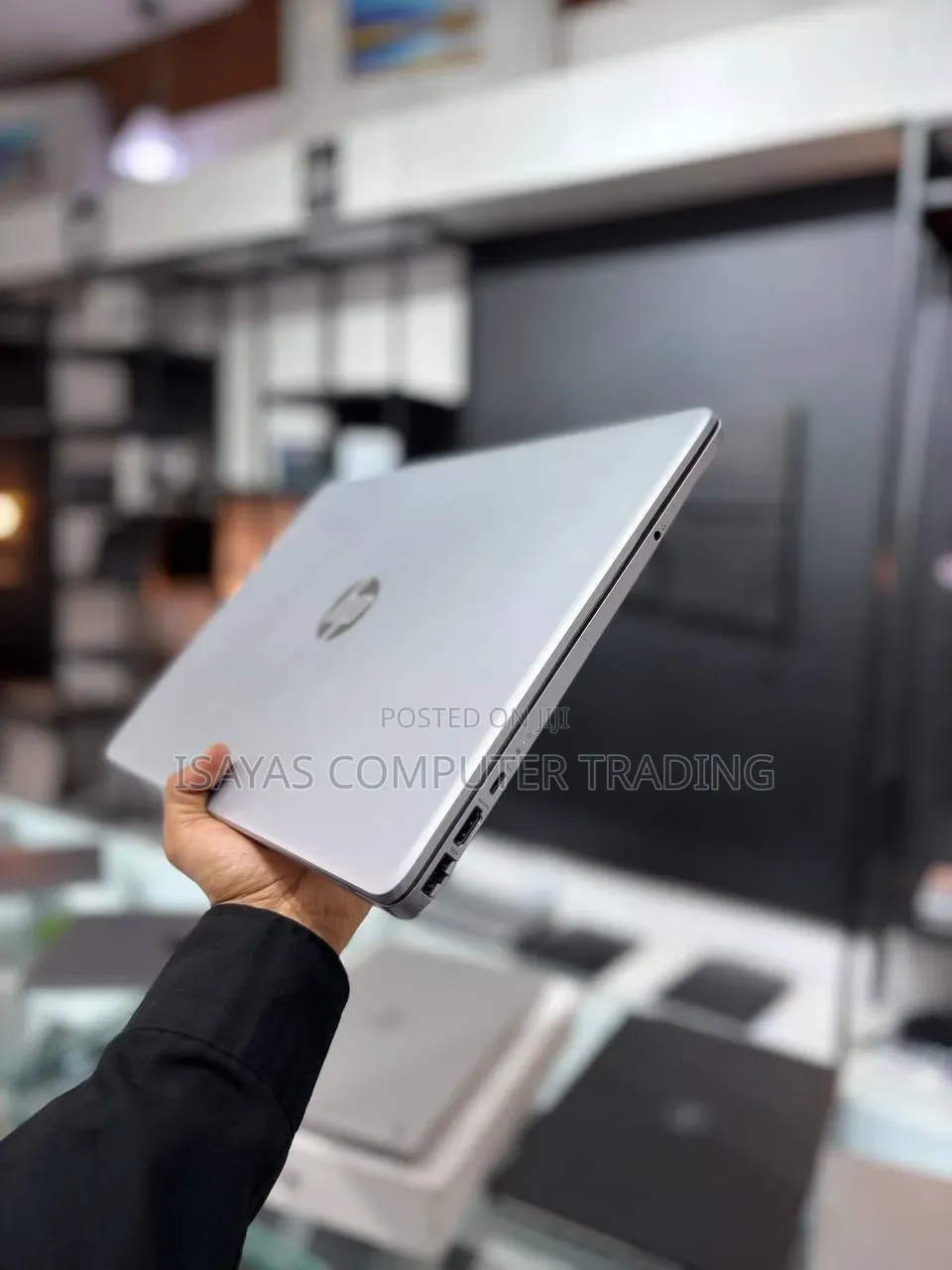 New Laptop HP 250 G8 16GB Intel Core i7 SSD 512GB