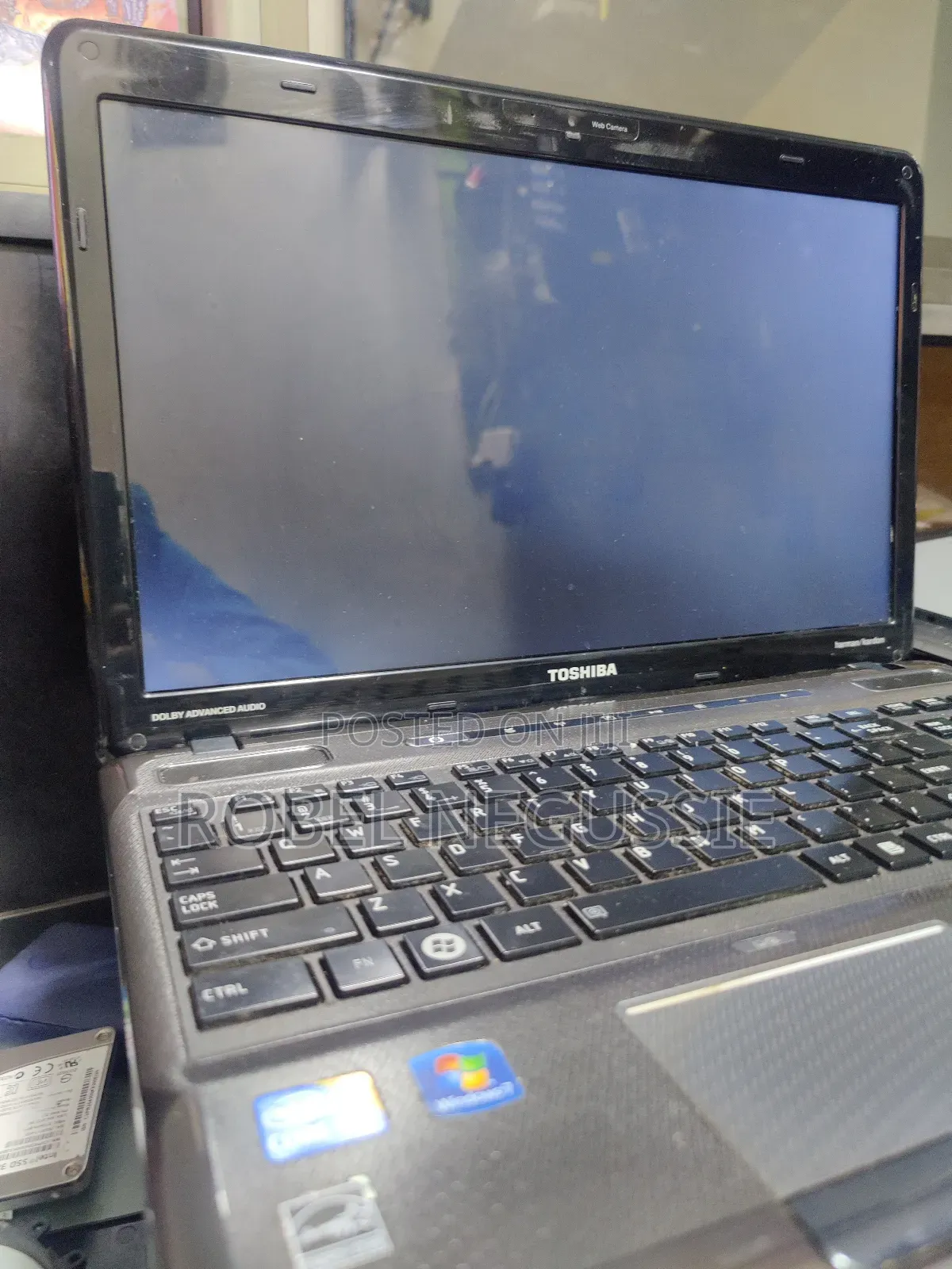 Laptop Toshiba Satellite A500 4GB Intel Core i3 HDD 500GB