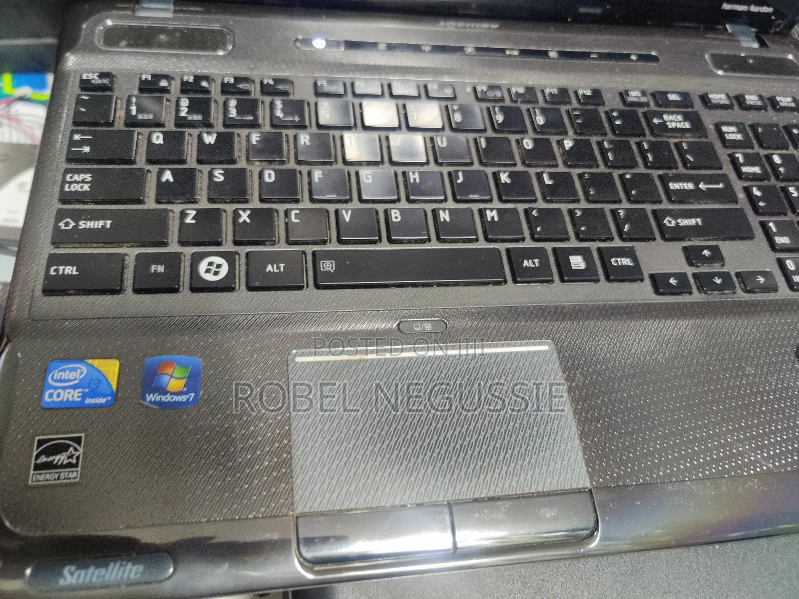 Laptop Toshiba Satellite A500 4GB Intel Core i3 HDD 500GB