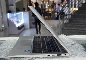 New Laptop HP EliteBook 830 G8 16GB Intel Core i5 SSD 512GB