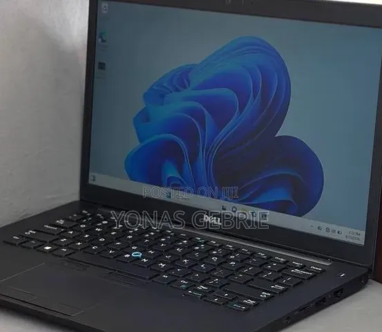 New Laptop Dell 8GB Intel Core i7 SSD 256GB