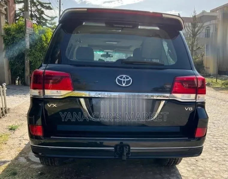 Toyota Land Cruiser 2015 Blue