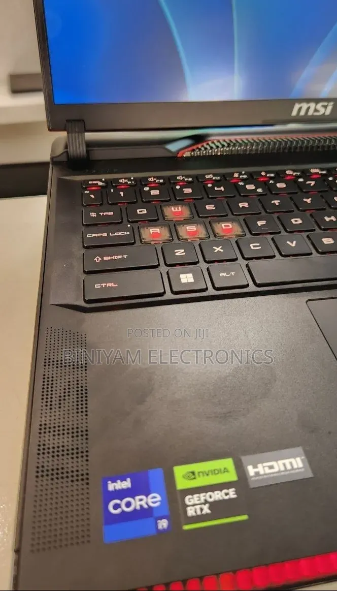 New Laptop MSI Raider GE68HX 13VI-202US 16GB Intel Core i9 SSD 1T