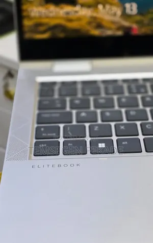 New Laptop HP EliteBook 830 G8 16GB Intel Core i5 SSD 512GB