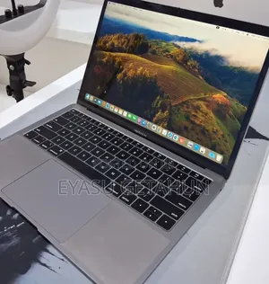 New Laptop Apple MacBook Air 2019 8GB Intel Core i5 SSD 128GB