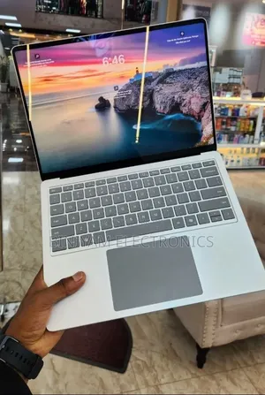 New Microsoft Surface Laptop 7 16GB Qualcomm Snapdragon X Elite 512GB