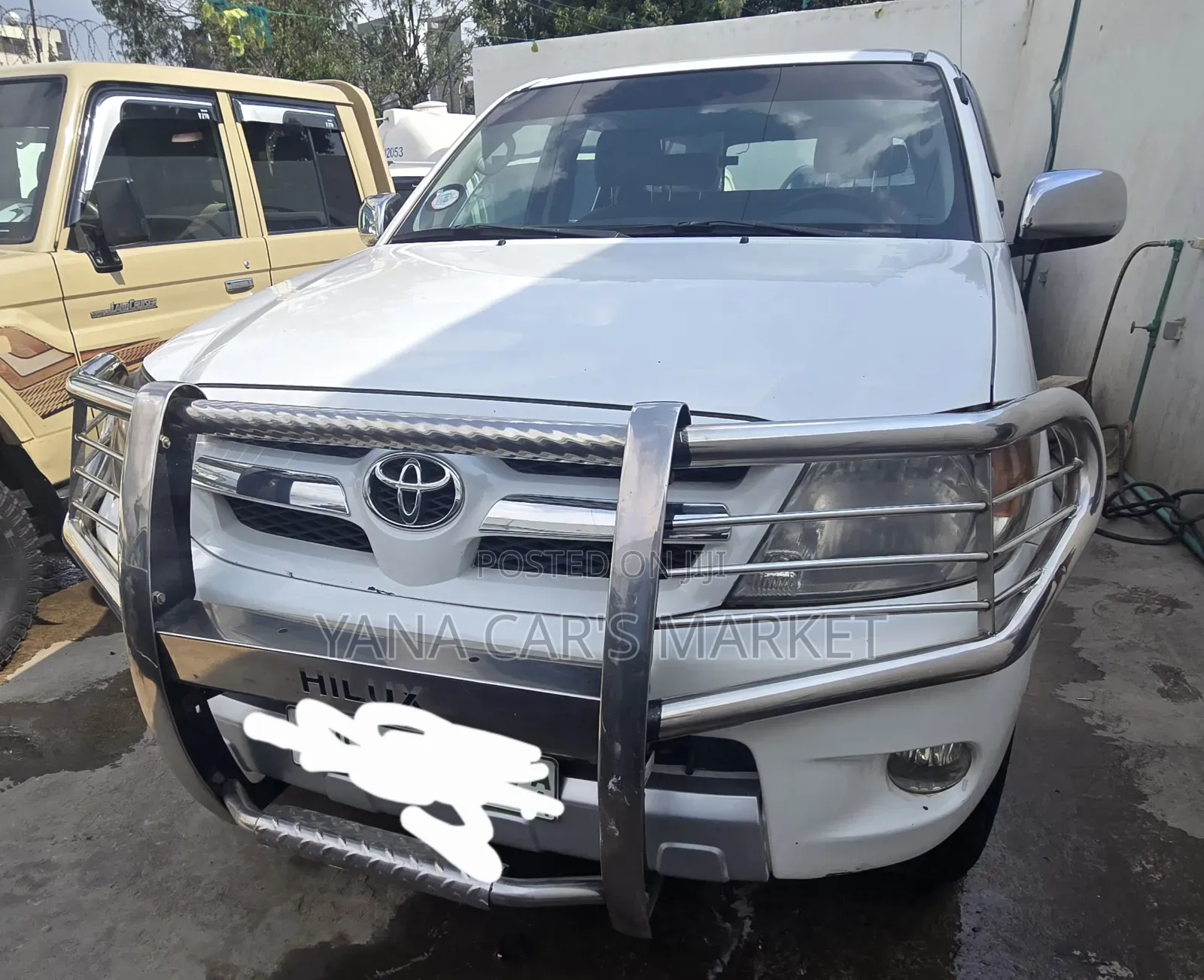 Toyota Hilux 2008 Gray