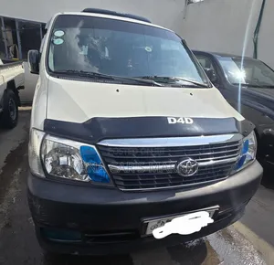Toyota HiAce 2011