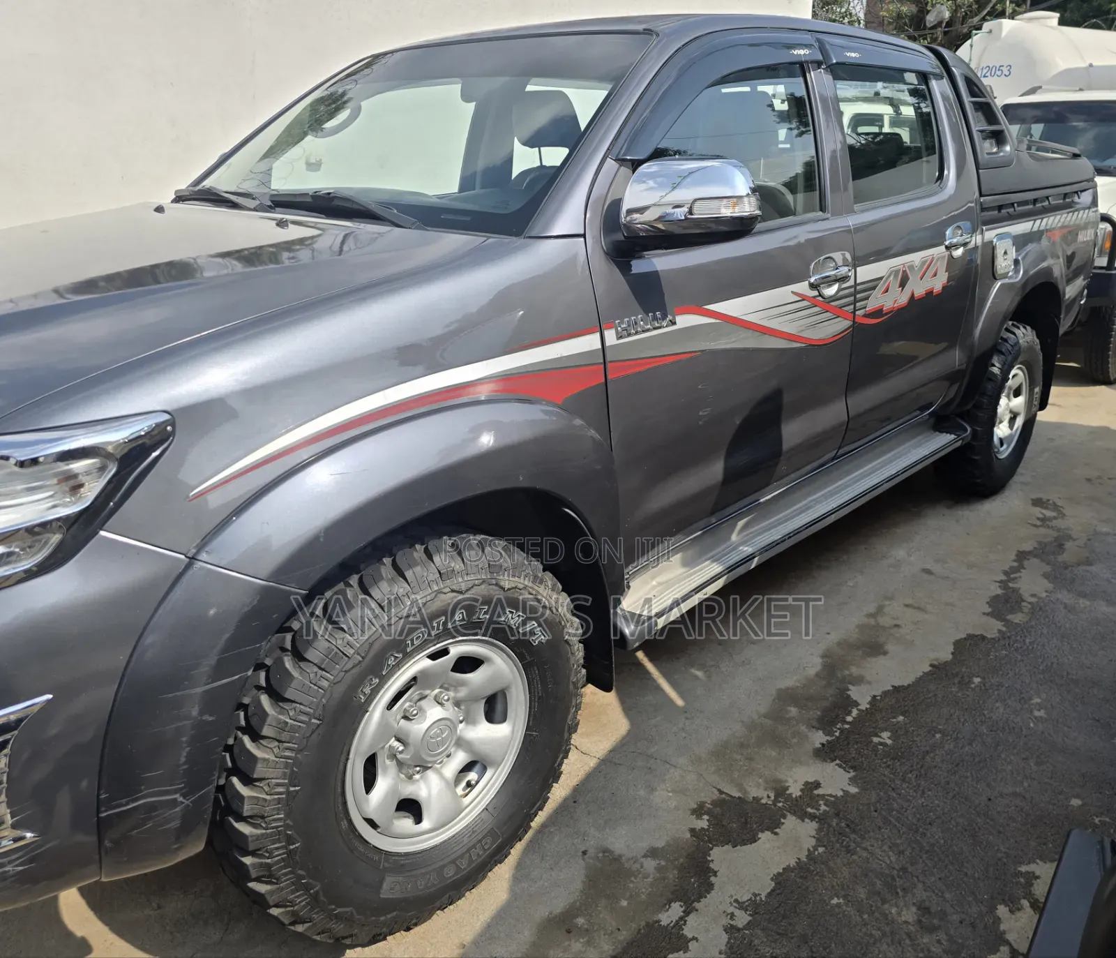 Toyota Hilux 2014 Black