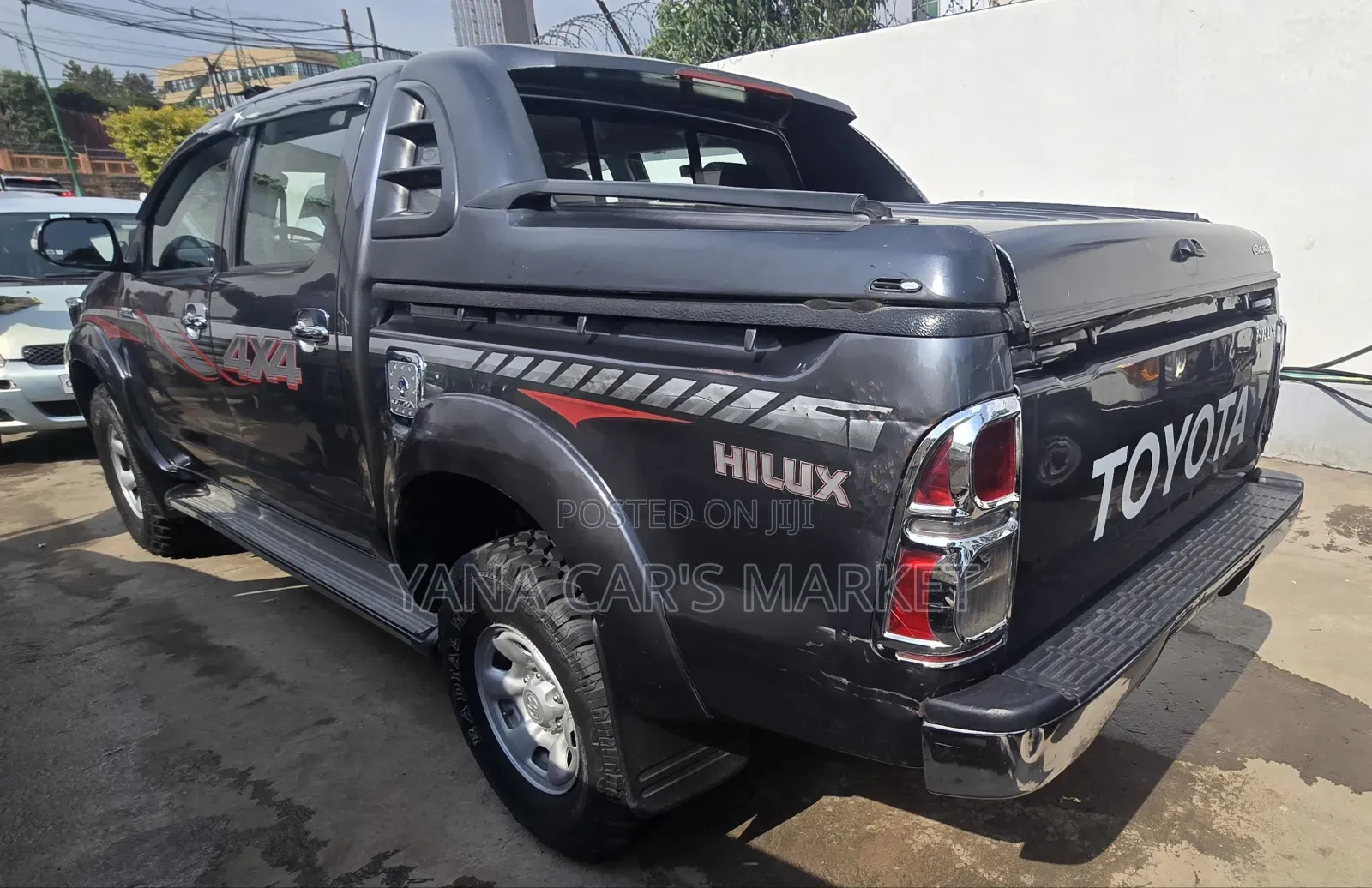 Toyota Hilux 2014 Black