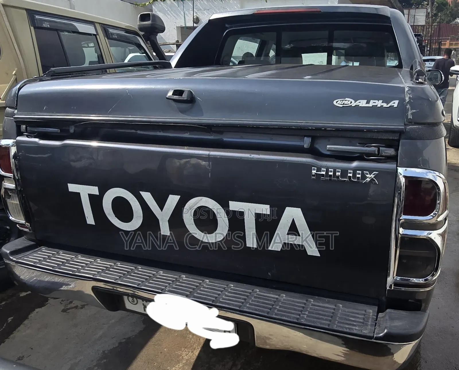 Toyota Hilux 2014 Black
