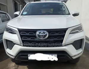 Toyota Fortuner 2023
