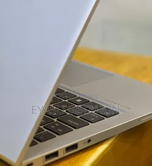 New Laptop HP EliteBook 830 G8 16GB Intel Core i5 SSD 512GB