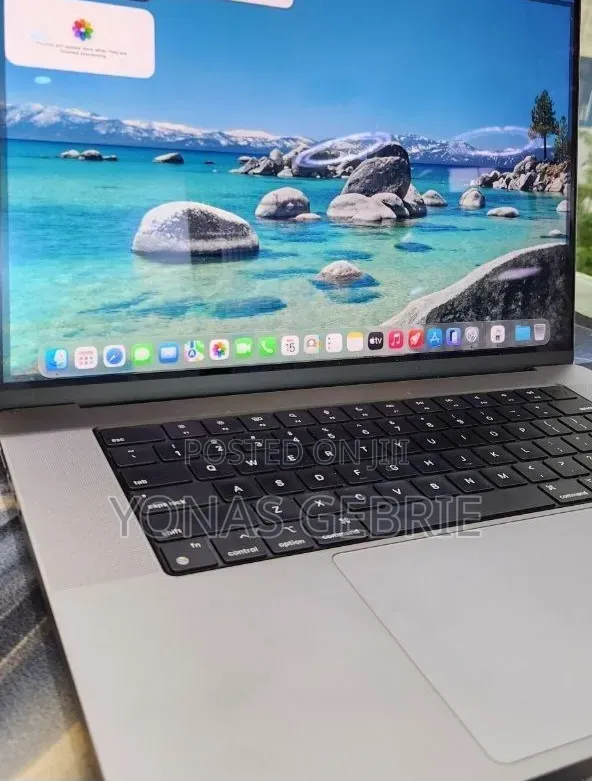 New Laptop Apple MacBook 16GB Apple M1 Pro SSD 1T