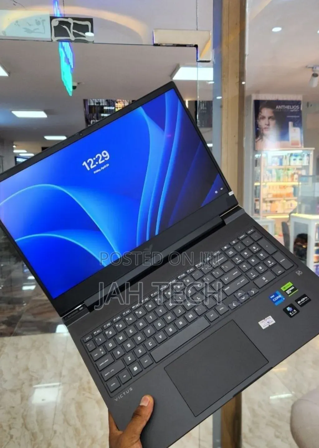 New Laptop HP Victus 16 16GB Intel Core i7 SSD 1T