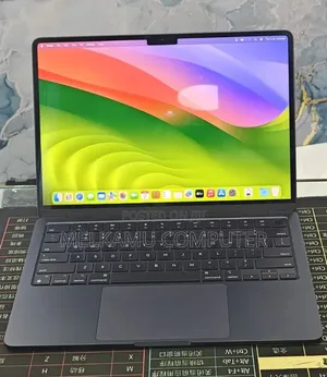 New Laptop Apple MacBook Air 2022 M2 8GB Apple M2 SSD 512GB