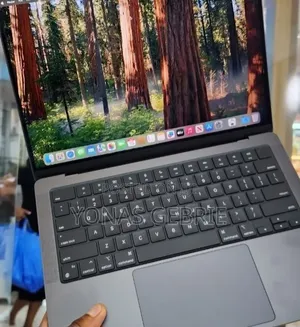 New Laptop Apple MacBook 18GB Apple M3 Pro SSD 512GB