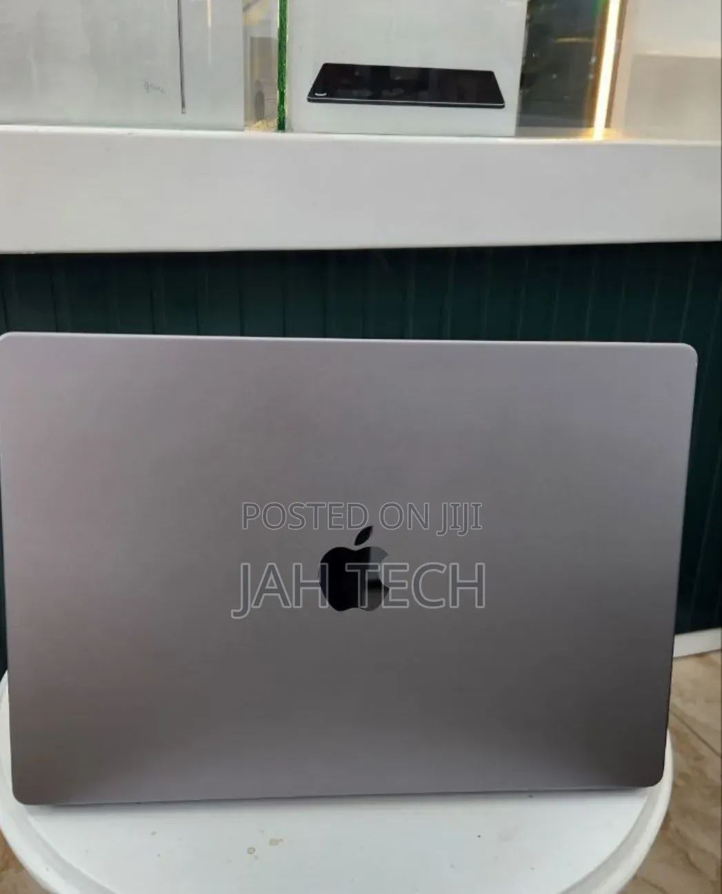 New Laptop Apple MacBook Pro 2021 M1 16GB Apple M1 Pro SSD 1T
