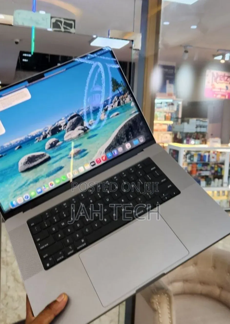 New Laptop Apple MacBook Pro 2021 M1 16GB Apple M1 Pro SSD 1T