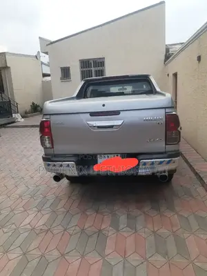 Toyota Hilux 2017 Silver