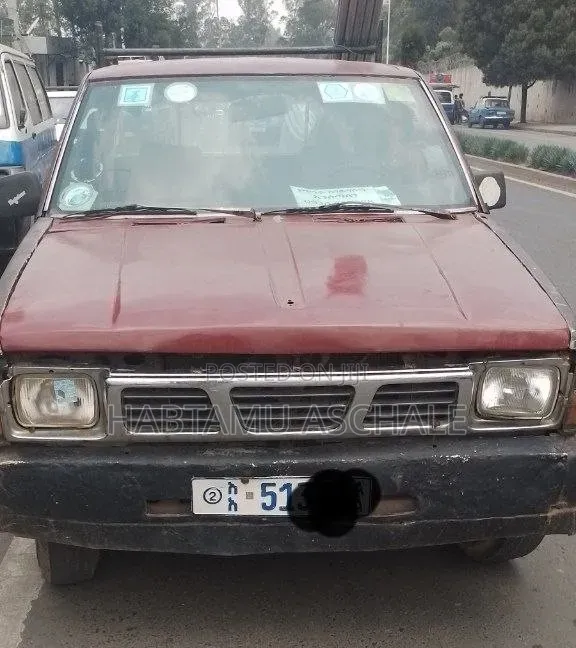Nissan Maxima 1987 Red