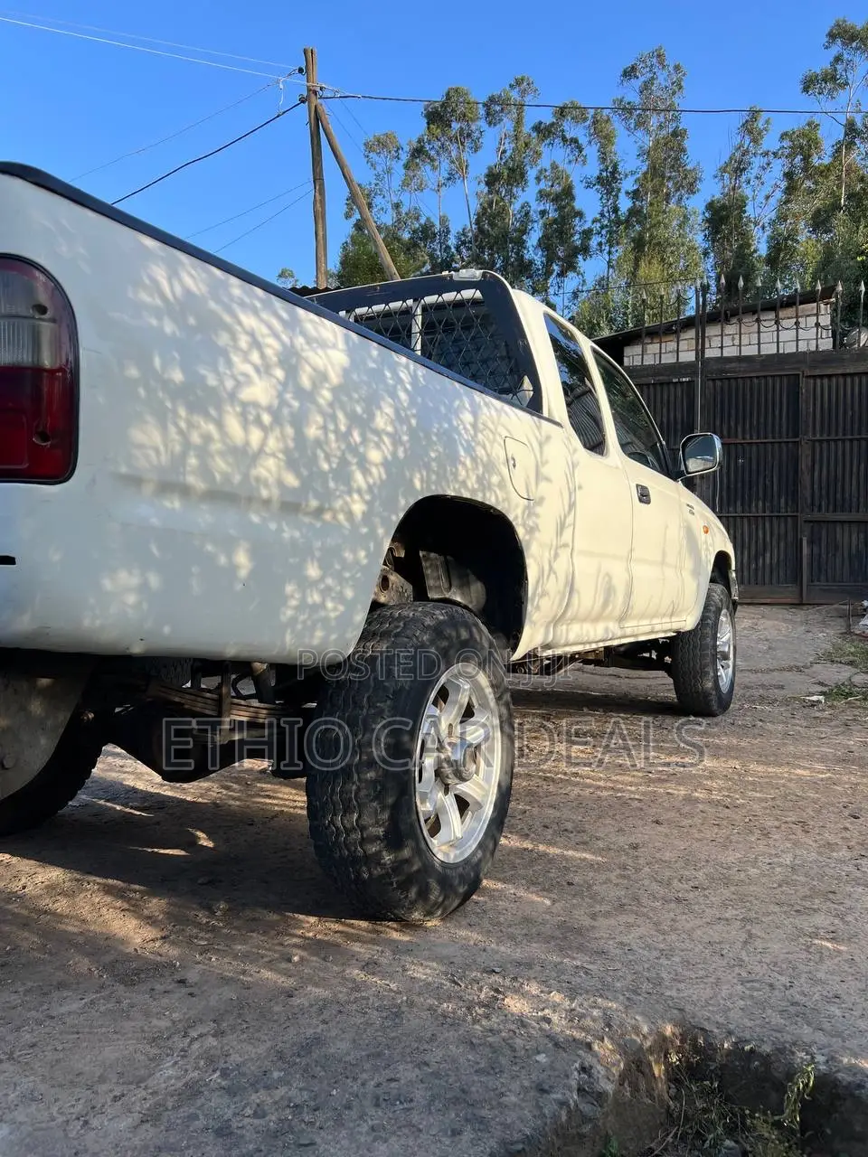 Toyota Hilux 2004 White