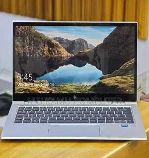 New Laptop HP EliteBook 830 G8 16GB Intel Core i5 SSD 512GB