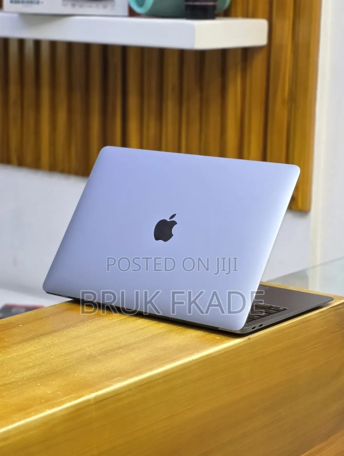 New Laptop Apple MacBook Air 2020 M1 16GB Apple M1 SSD 512GB