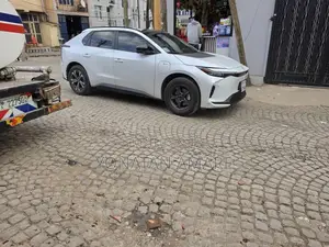 Toyota bZ4X 2024 White