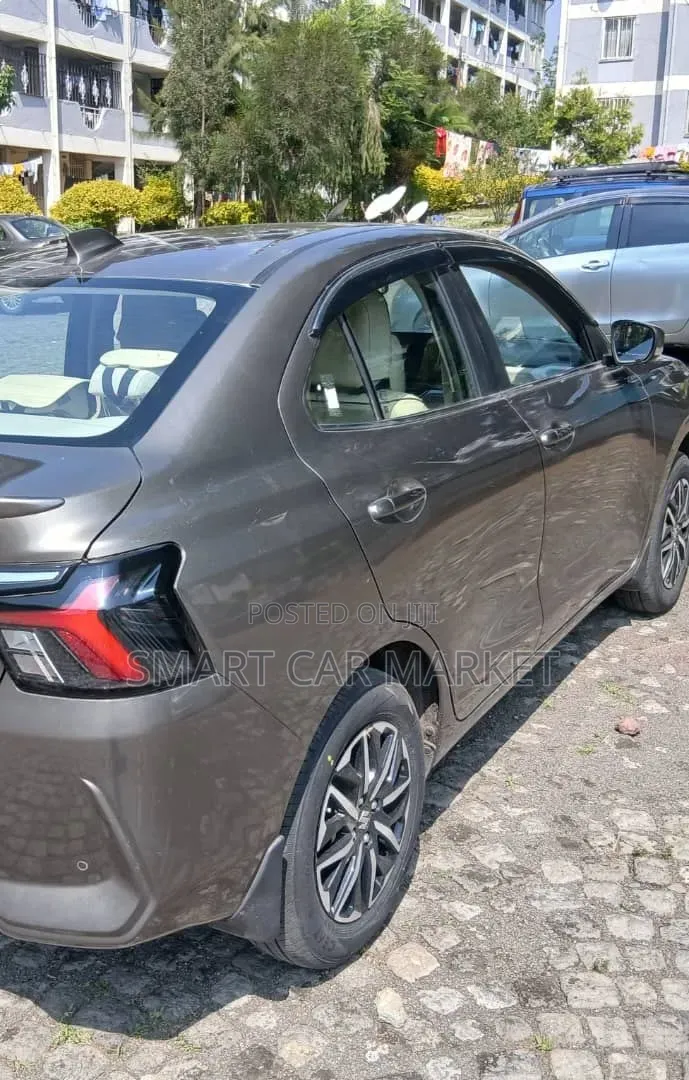 Suzuki Dzire 2025 Blue